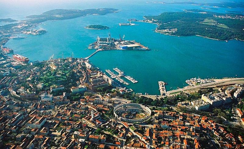 Apartman Sendi Pula Exterior foto